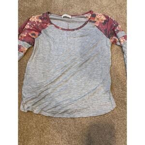 Women's Revine Gray & Floral Print 3/4 Sleeve T-Shirt